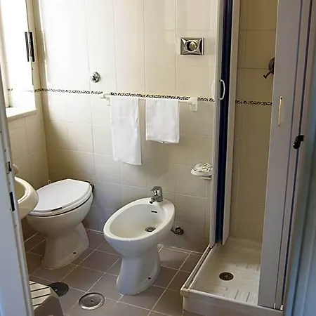 Calypso Hotel 3*