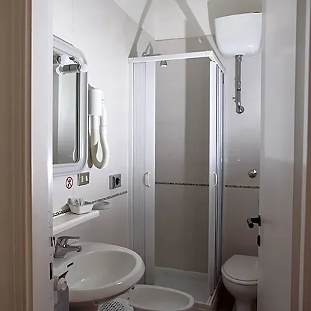 Calypso Hotel 3*